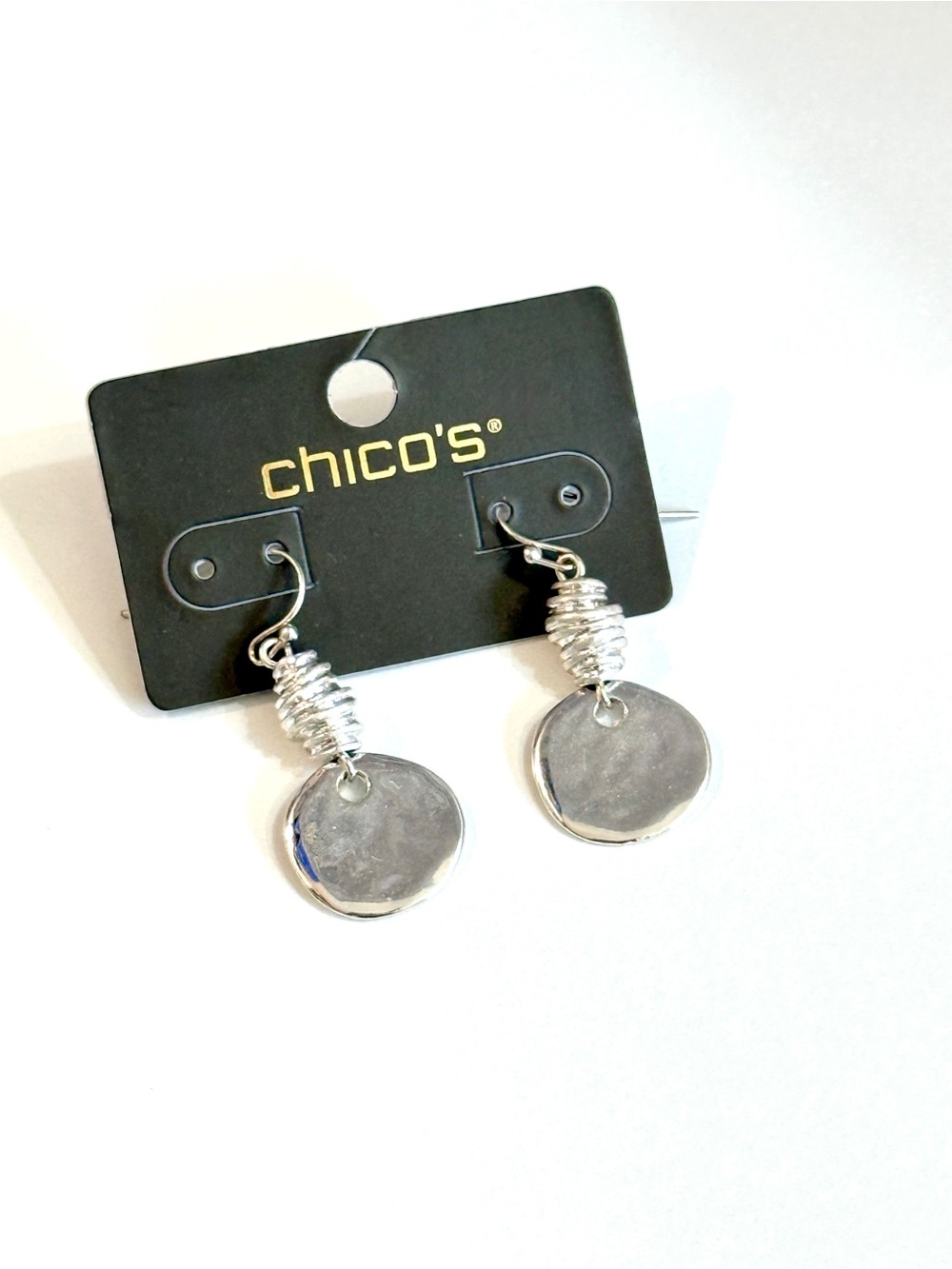CHICO’S Silver Hammered Disc Dangle Earrings NWT